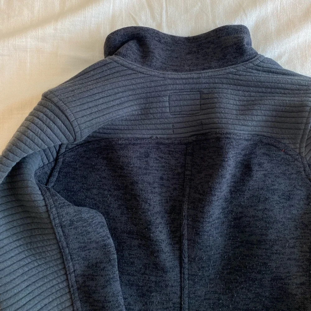 North Face Gray Fleece Jacket - Picture 5 of 5